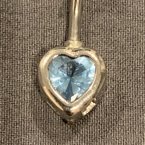 Belly Button Ring Heart Shaped light blue stone - Picture 7 of 8